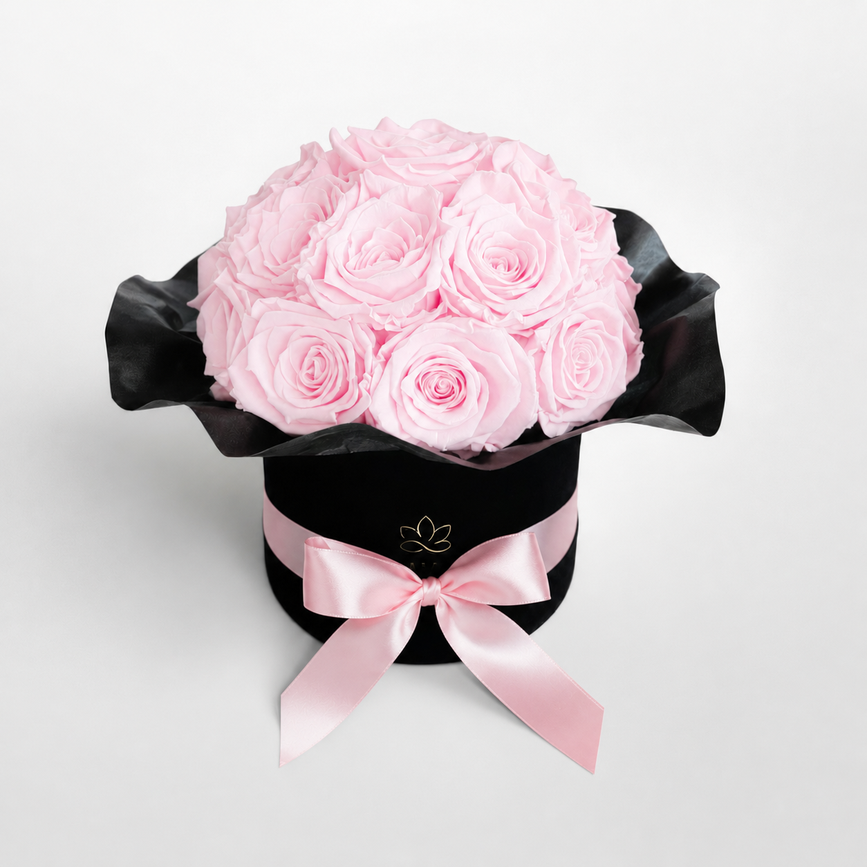 Schwarze infinity Splendid Blumenbox mit Bridalpink konservierten Rosen. Ein besonderes Geschen zum Geburtstag | Lunerva Glow