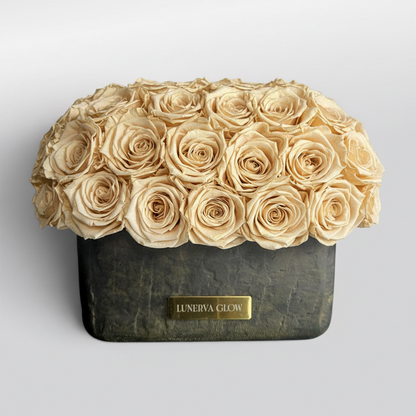 Black-Gold Oval Vase|Nude