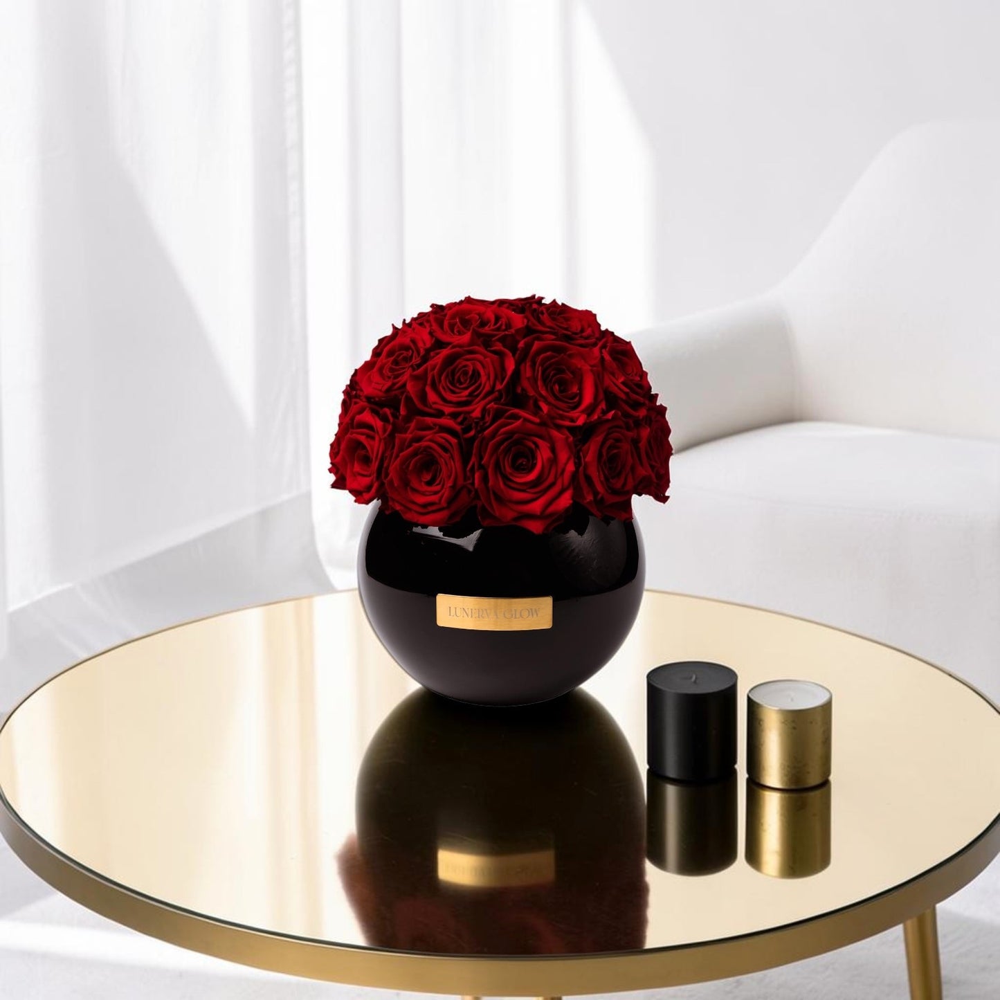 Schwarze Glassvase mit royal Red infinity Rosen. Luxuriöse Dekoration | LUNERVA GLOW 
