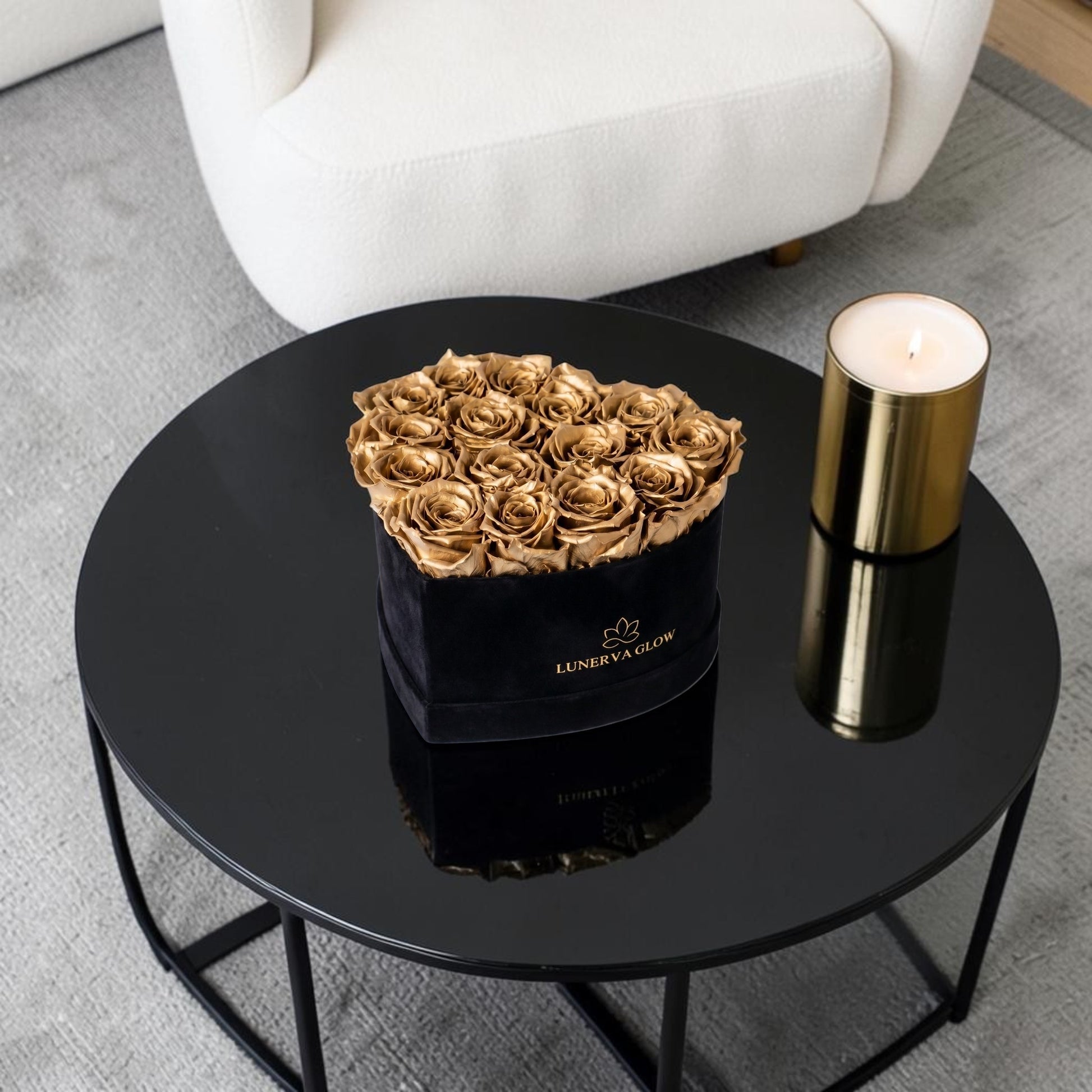 Infinity Rosen Herzbox mit haltbaren goldenen Rosen. Ein geschenk zum Valentinstag oder Weihnachten | Lunerva Glow 