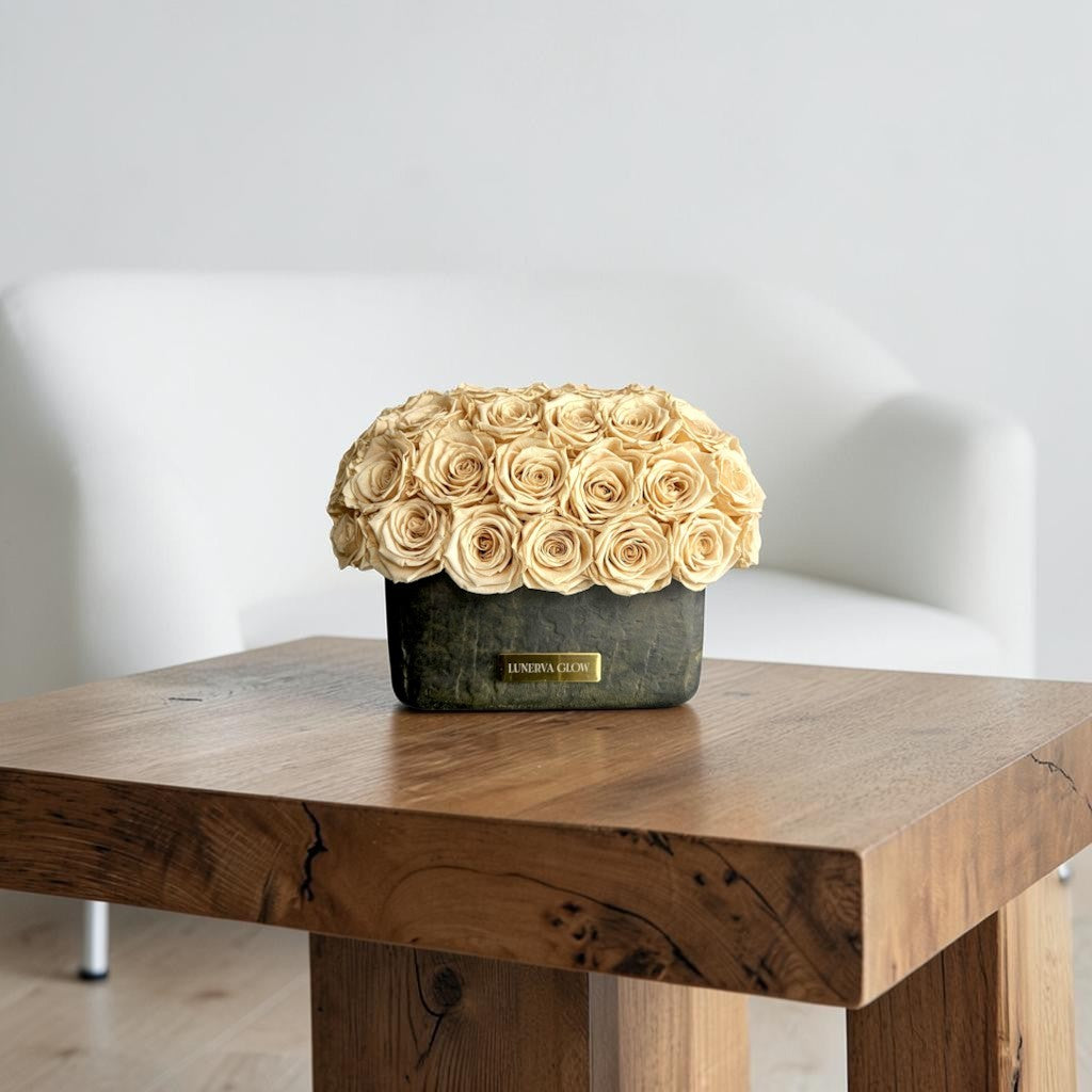 Black-Gold Oval Vase|Nude